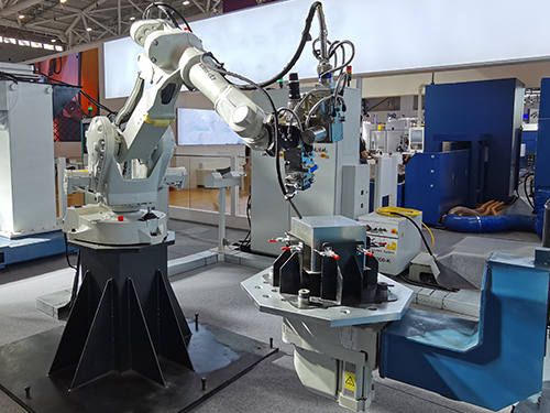 Pemesinan Auto Robot-CNC